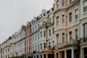 Help to Buy vs Shared Ownership in Surrey: Which Is Better for First-Time Buyers?